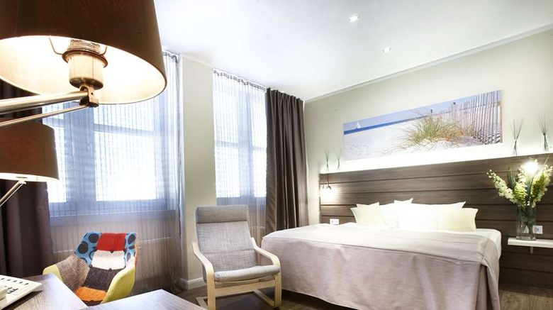 <b>Hotel Kiel by Golden Tulip Room</b>. Images powered by <a href="https://iceportal.shijigroup.com/" title="IcePortal" target="_blank">IcePortal</a>.