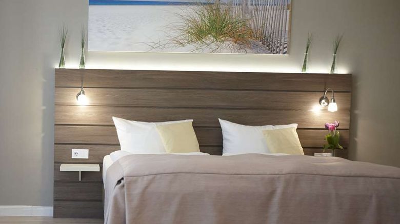 <b>Hotel Kiel by Golden Tulip Room</b>. Images powered by <a href="https://iceportal.shijigroup.com/" title="IcePortal" target="_blank">IcePortal</a>.