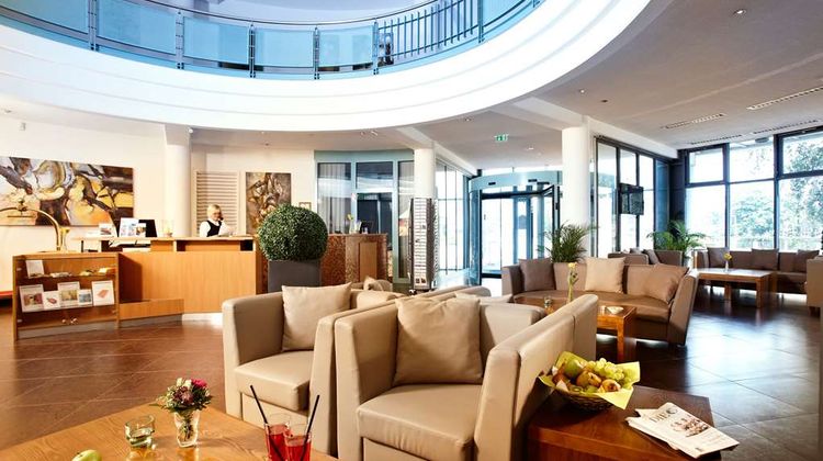 Hotel Kiel by Golden Tulip Lobby