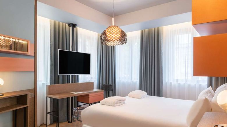 <b>Golden Tulip Saint Malo Room</b>. Images powered by <a href="https://iceportal.shijigroup.com/" title="IcePortal" target="_blank">IcePortal</a>.