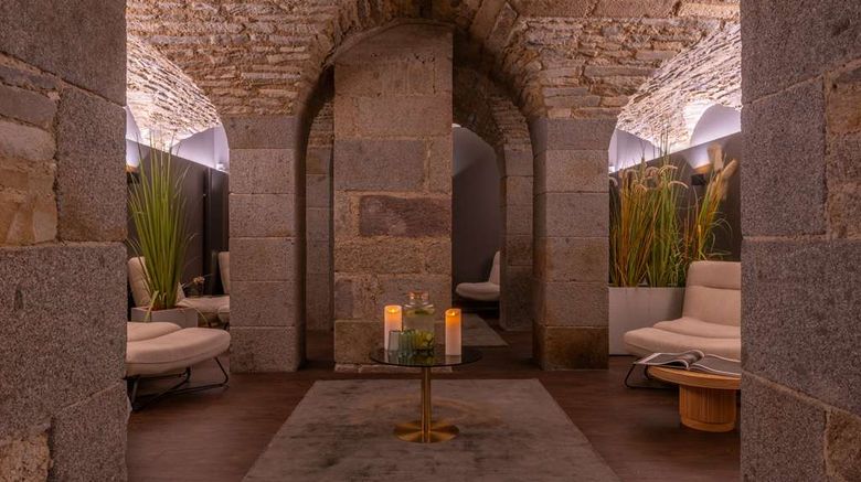 <b>Golden Tulip Saint Malo Spa</b>. Images powered by <a href="https://iceportal.shijigroup.com/" title="IcePortal" target="_blank">IcePortal</a>.