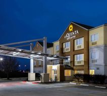 La Quinta Inn & Suites Emporia Exterior