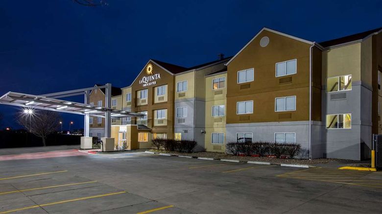 <b>La Quinta Inn & Suites Emporia Exterior</b>. Images powered by <a href="https://iceportal.shijigroup.com/" title="IcePortal" target="_blank">IcePortal</a>.
