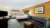 La Quinta Inn & Suites Emporia Suite