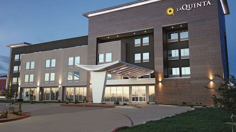 <b>La Quinta Inn & Suites Amarillo Mid City Exterior</b>. Images powered by <a href="https://iceportal.shijigroup.com/" title="IcePortal" target="_blank">IcePortal</a>.