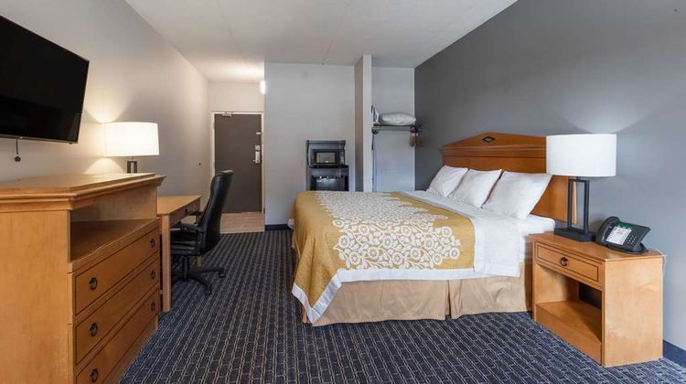 Days Inn Lancaster Amish Country Room