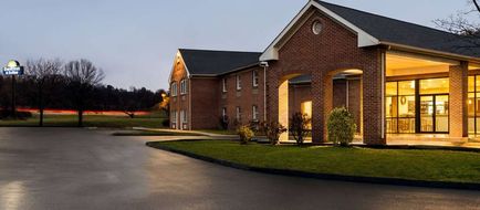 Days Inn Lancaster Amish Country Exterior