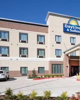 Days Inn & Suites Houston NW Cypress