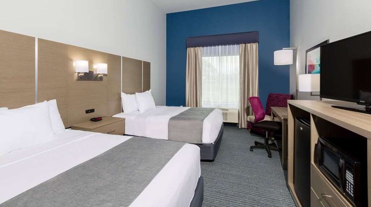 Days Inn & Suites Houston NW Cypress Room