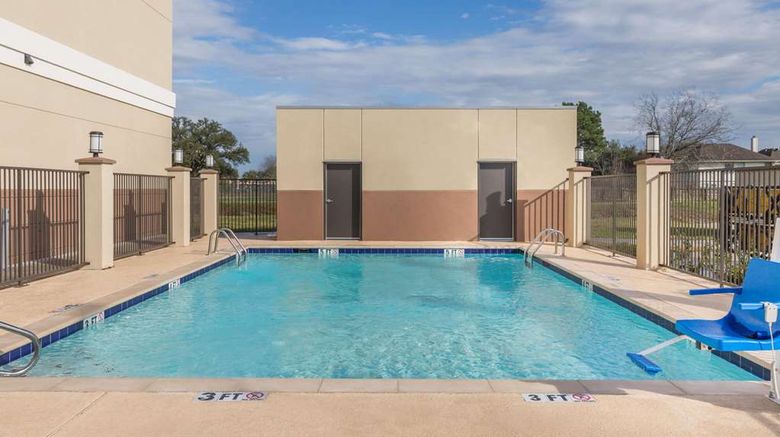 <b>Days Inn & Suites Houston NW Cypress Pool</b>. Images powered by <a href="https://iceportal.shijigroup.com/" title="IcePortal" target="_blank">IcePortal</a>.