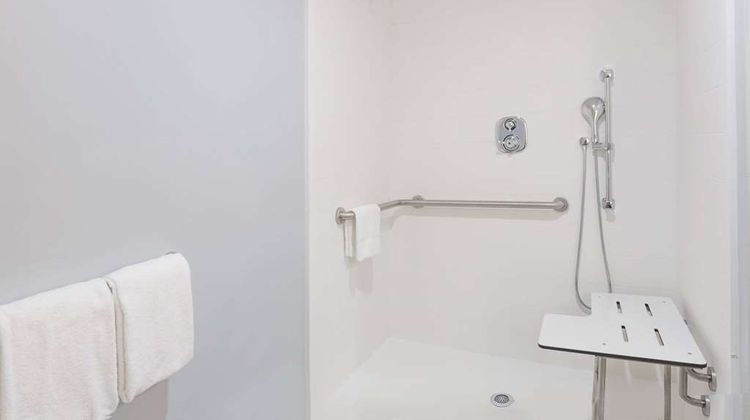 Days Inn & Suites Houston NW Cypress Room