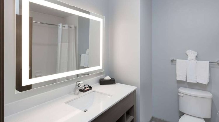 Days Inn & Suites Houston NW Cypress Room