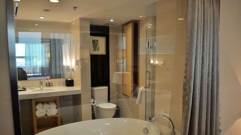 <b>Ramada Plaza Shenyang Citycenter Room</b>. Images powered by <a href="https://iceportal.shijigroup.com/" title="IcePortal" target="_blank">IcePortal</a>.