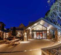 Club Wyndham Dinner Plain Exterior