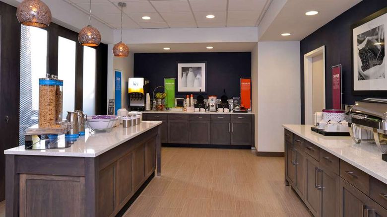 <b>Hampton Inn/Suites Albany-East Greenbush Restaurant</b>. Images powered by <a href="https://iceportal.shijigroup.com/" title="IcePortal" target="_blank">IcePortal</a>.