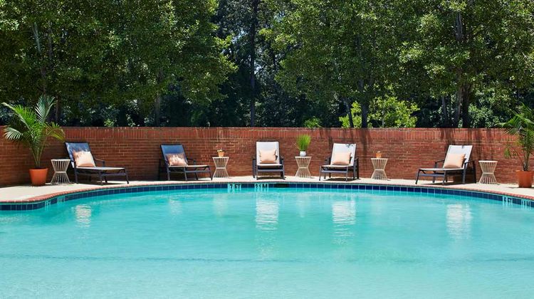 DoubleTree by Hilton Perimeter/Dunwoody Pool