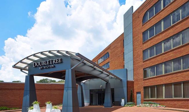 DoubleTree by Hilton Perimeter/Dunwoody Exterior