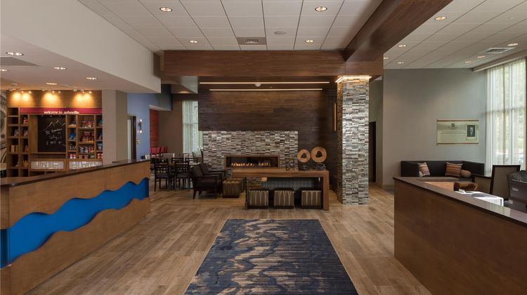 Hampton Sts Asheville Biltmore Village Lobby