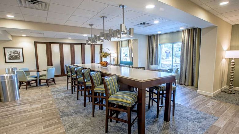 <b>Hampton Inn Amesbury Restaurant</b>. Images powered by <a href="https://iceportal.shijigroup.com/" title="IcePortal" target="_blank">IcePortal</a>.