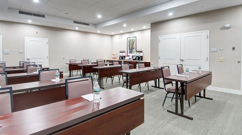 <b>Hampton Inn Boston/Westborough Meeting</b>. Images powered by <a href="https://iceportal.shijigroup.com/" title="IcePortal" target="_blank">IcePortal</a>.