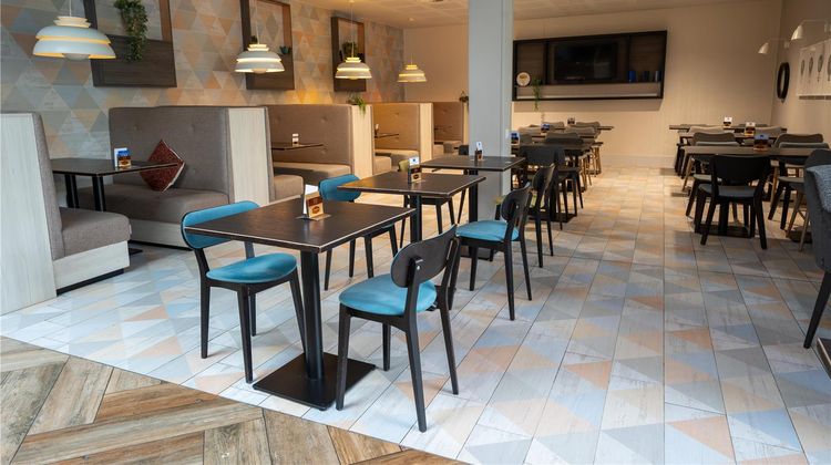 Hampton by Hilton Bristol Airport Lobby