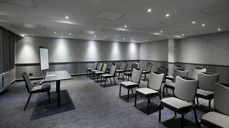 <b>DoubleTree by Hilton Hotel Bristol North Meeting</b>. Images powered by <a href="https://iceportal.shijigroup.com/" title="IcePortal" target="_blank">IcePortal</a>.