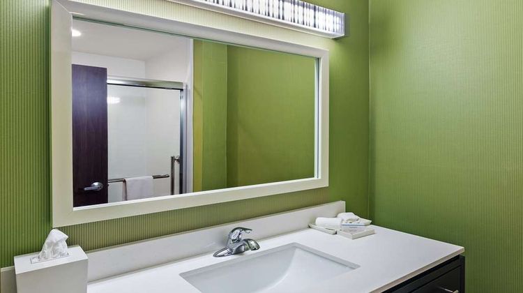 Home2 Suites by Hilton Gonzales Room