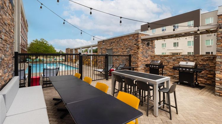 Home2 Suites by Hilton Gonzales Exterior