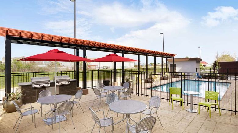 <b>Home2 Suites by Hilton Baton Rouge Pool</b>. Images powered by <a href="https://iceportal.shijigroup.com/" title="IcePortal" target="_blank">IcePortal</a>.