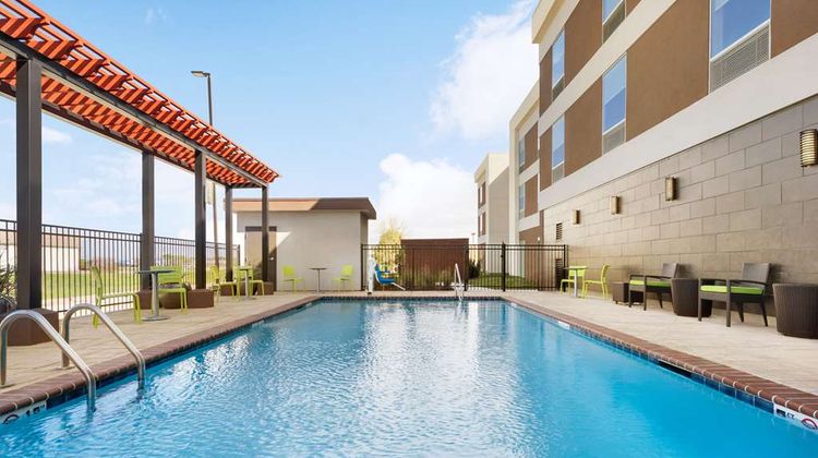 Home2 Suites by Hilton Baton Rouge Pool