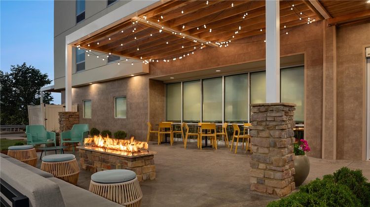Home2 Suites by Hilton Bowling Green Exterior