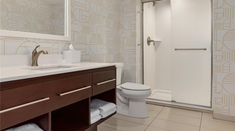 Home2 Suites by Hilton Bowling Green Room
