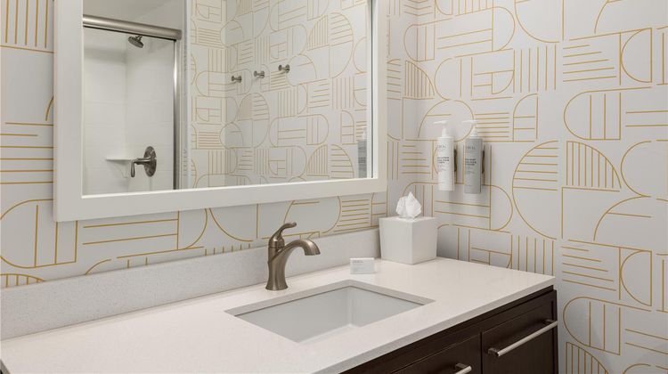 Home2 Suites by Hilton Bowling Green Room