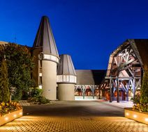 Chateau on the Park DoubleTree by Hilton Exterior