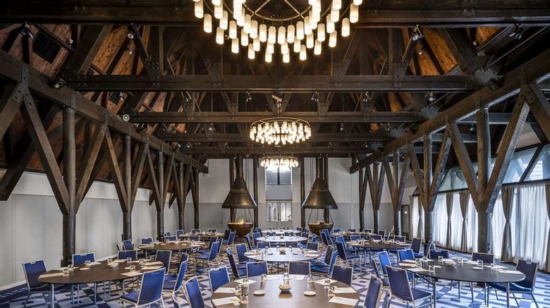<b>Chateau on the Park DoubleTree by Hilton Meeting</b>. Images powered by <a href="https://iceportal.shijigroup.com/" title="IcePortal" target="_blank">IcePortal</a>.
