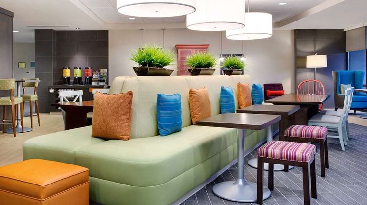 Home2 Suites Chicago/Schaumburg Lobby