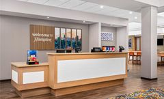 Hampton Inn Chicago North-Loyola Station