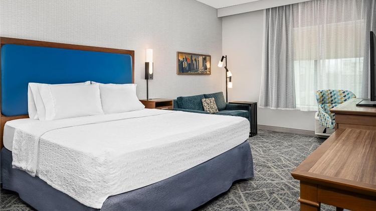 Hampton Inn Chicago North-Loyola Station Room