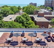 Hampton Inn Chicago North-Loyola Station Exterior