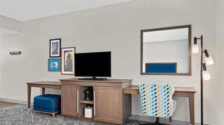 Hampton Inn Chicago North-Loyola Station Room