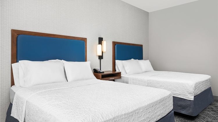 Hampton Inn Chicago North-Loyola Station Room