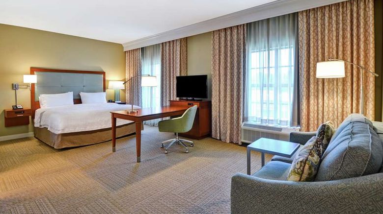 <b>Hampton Inn & Suites Charleston Airport Room</b>. Images powered by <a href="https://iceportal.shijigroup.com/" title="IcePortal" target="_blank">IcePortal</a>.