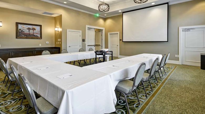 <b>Hampton Inn & Suites Charleston Airport Meeting</b>. Images powered by <a href="https://iceportal.shijigroup.com/" title="IcePortal" target="_blank">IcePortal</a>.