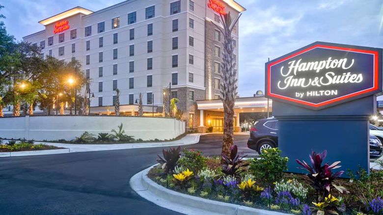 <b>Hampton Inn & Suites Charleston Airport Exterior</b>. Images powered by <a href="https://iceportal.shijigroup.com/" title="IcePortal" target="_blank">IcePortal</a>.