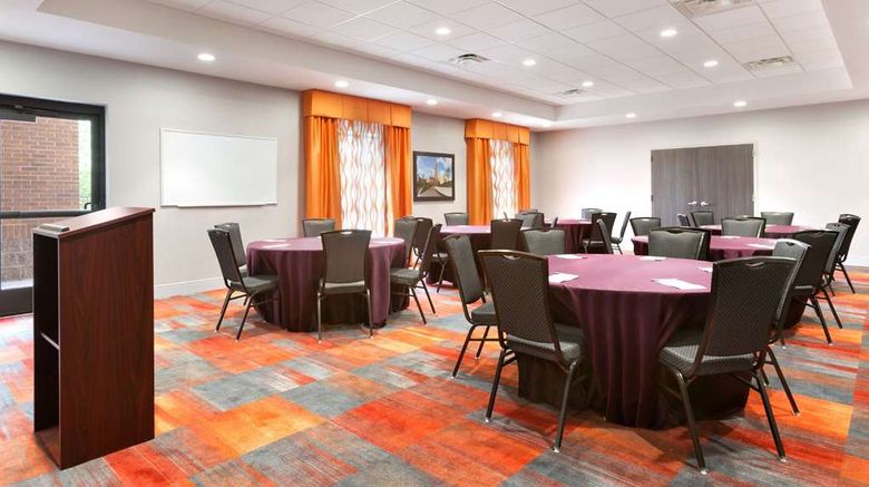 <b>Hampton Inn North Olmsted Cleveland Arpt Meeting</b>. Images powered by <a href="https://iceportal.shijigroup.com/" title="IcePortal" target="_blank">IcePortal</a>.