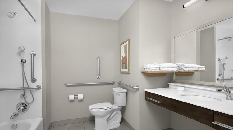 Hampton Inn & Suites Charlotte/Ballantyn Room