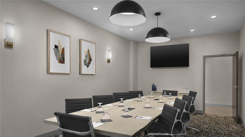 <b>Hampton Inn & Suites Charlotte/Ballantyn Meeting</b>. Images powered by <a href="https://iceportal.shijigroup.com/" title="IcePortal" target="_blank">IcePortal</a>.