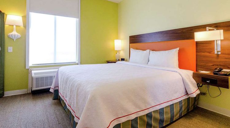 Home2 Suites By Hilton Portland Room