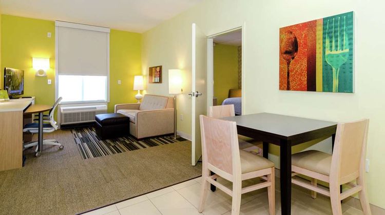 Home2 Suites By Hilton Portland Room