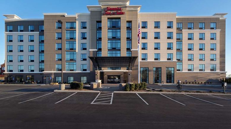 <b>Hampton Inn & Suites Newport/Cincinnati Exterior</b>. Images powered by <a href="https://iceportal.shijigroup.com/" title="IcePortal" target="_blank">IcePortal</a>.